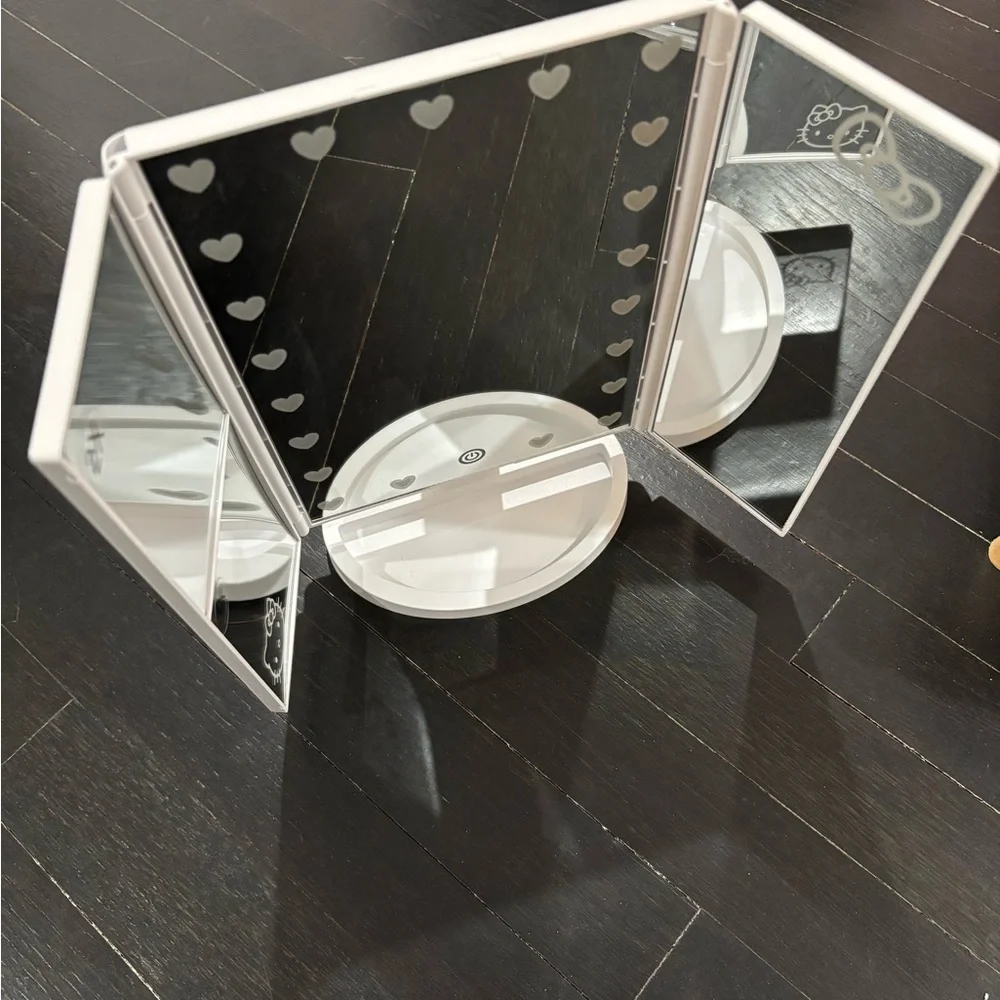 Impressions Hello Kitty Mirror